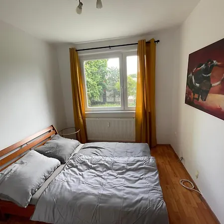 3br Near Center With Parking *