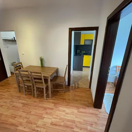 3br Near Center With Parking * ブラチスラヴァ