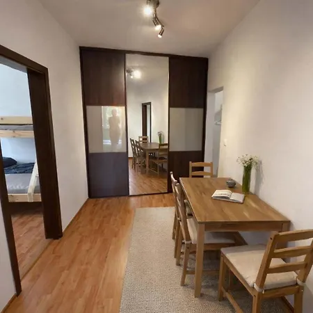 Large Family For 7 - Ba Apartman Pozsony