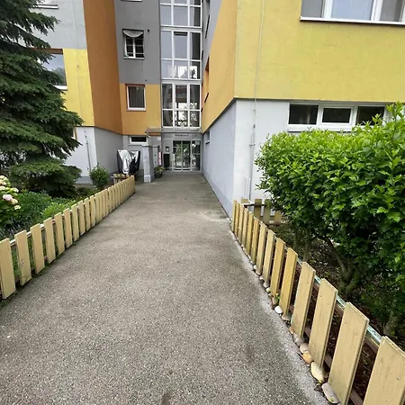 Lägenhet 3br Near Center With Parking Bratislava